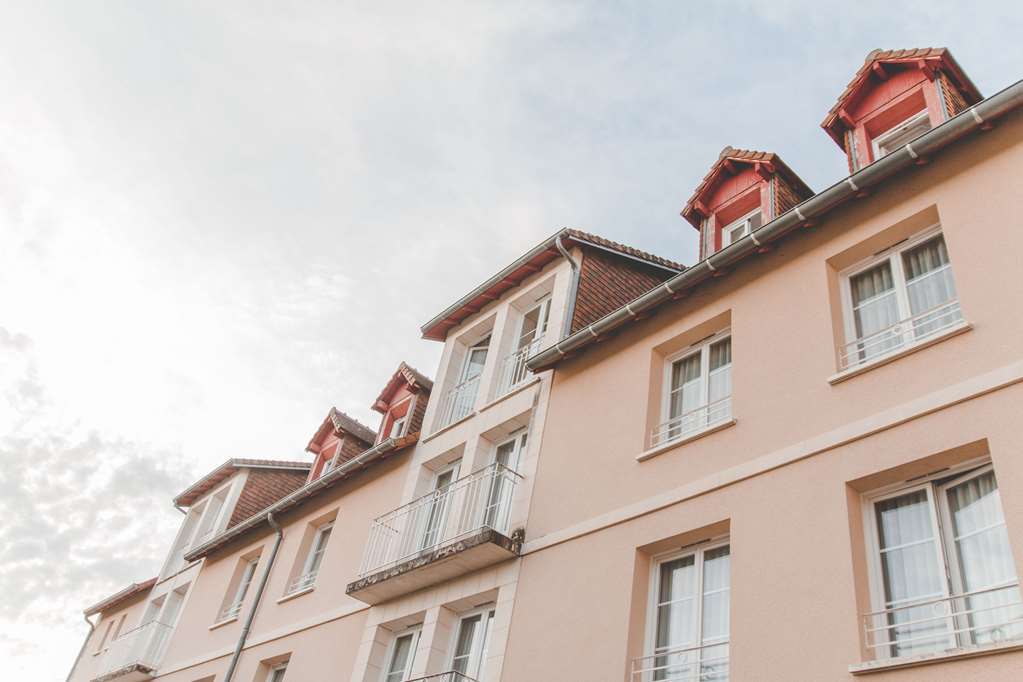 Terres De France - Appart'Hotel La Roche-Posay Exterior foto